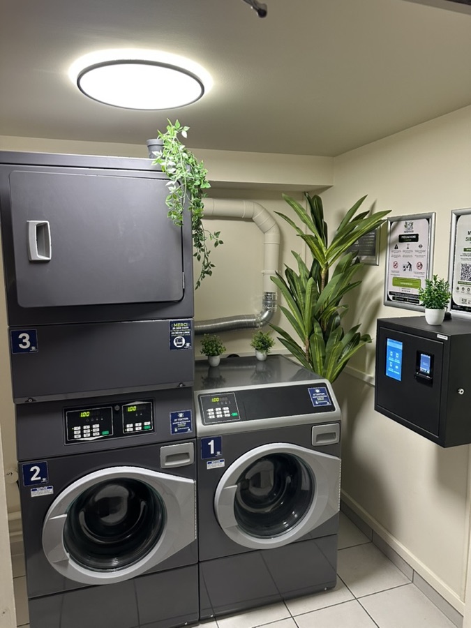 Laverie Wash N Go installée en résidence à Lyon, en partenariat avec Uxco